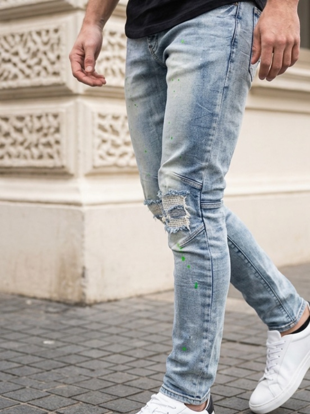 Kloud9 light Wash Skinny Men’s Jeans with Distressed Knees paint splatter 34/32